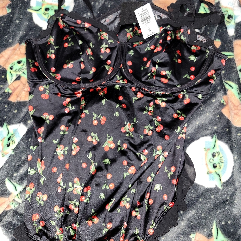 Torrid size 4 cherry body suit